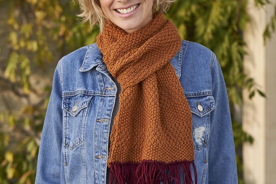 Finished Moss Stitch Scarf — free knitting pattern