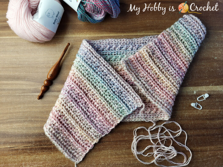 Finished Simple Ribbed Cowl — free knitting pattern